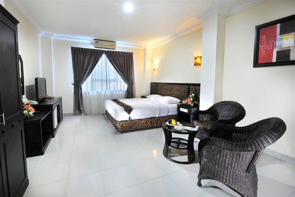 Gaja Hotel เปกันบารู ภายนอก รูปภาพ
