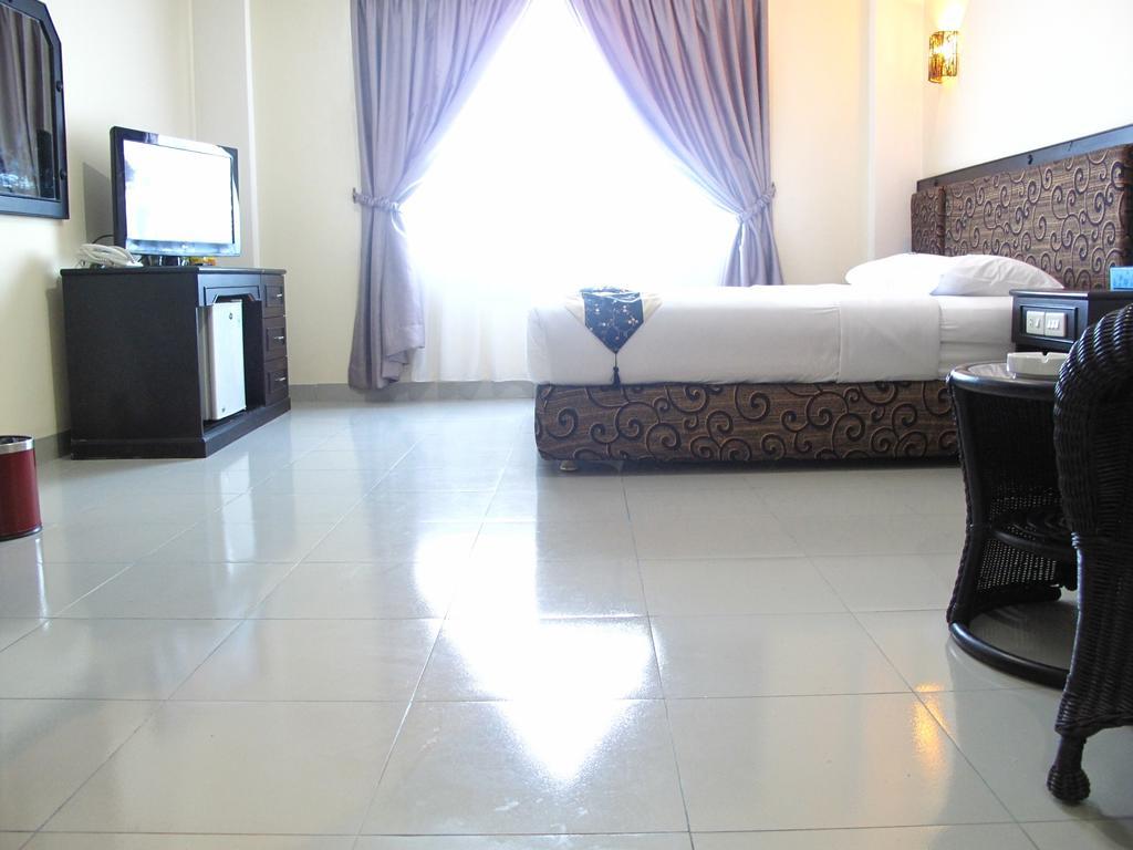 Gaja Hotel เปกันบารู ภายนอก รูปภาพ
