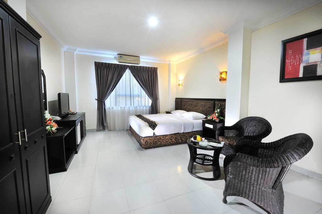 Gaja Hotel เปกันบารู ภายนอก รูปภาพ